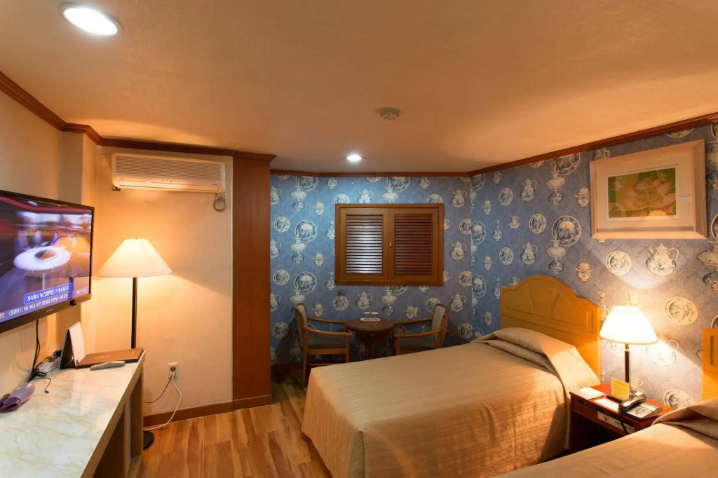 Kaya Tourist Hotel