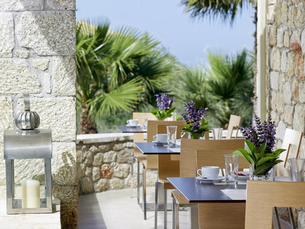 Anaxo Resort