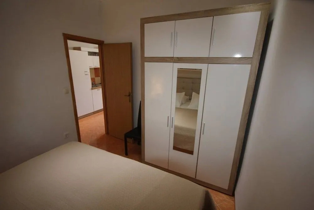 Family Apartment Mirela Borik