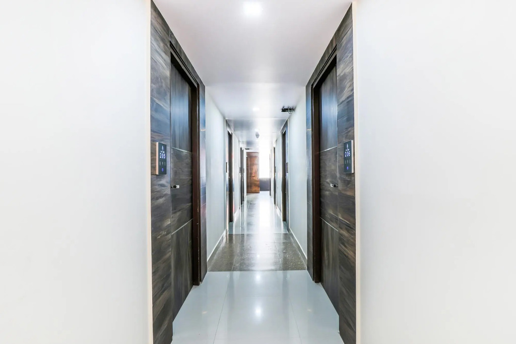 FabHotel Crown Heights - Nr Koramangala Club