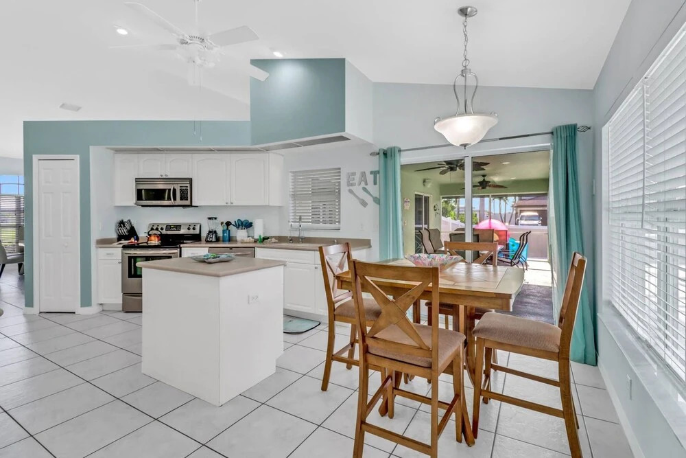 1722 SW 38th Ter