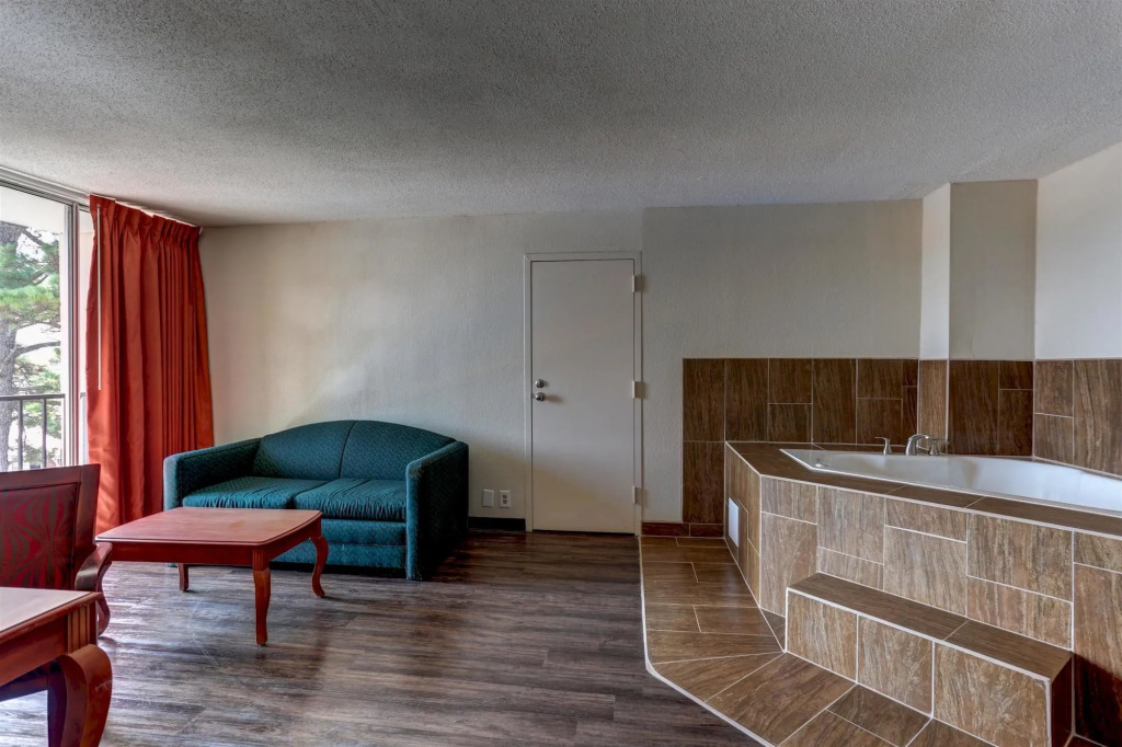 Motel 6 Jackson, TN