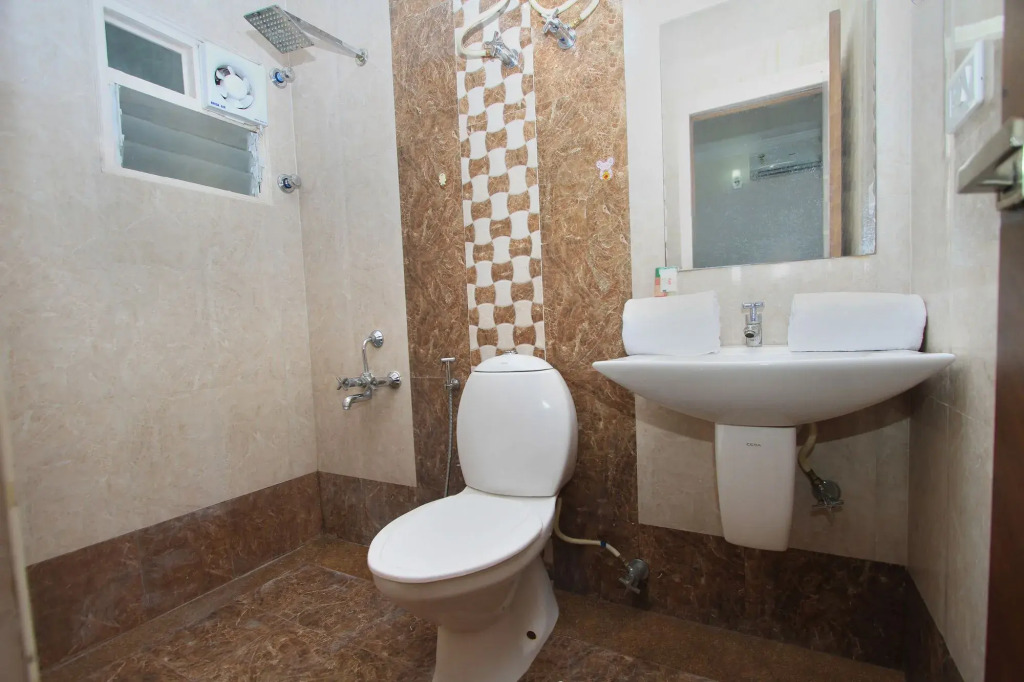 3 Square Inn by OYO Rooms