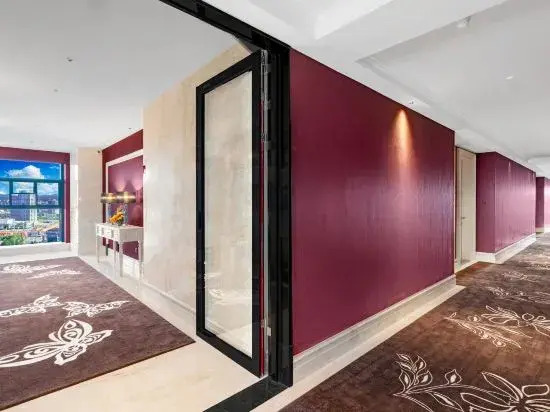 M Hotel