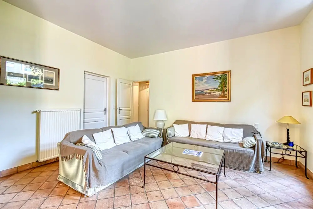Beautiful Air-conditioned House 5 Minutes From the Croisette and Beaches