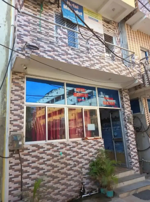 DhamStay Hotel Pranab Sadan Near Beach