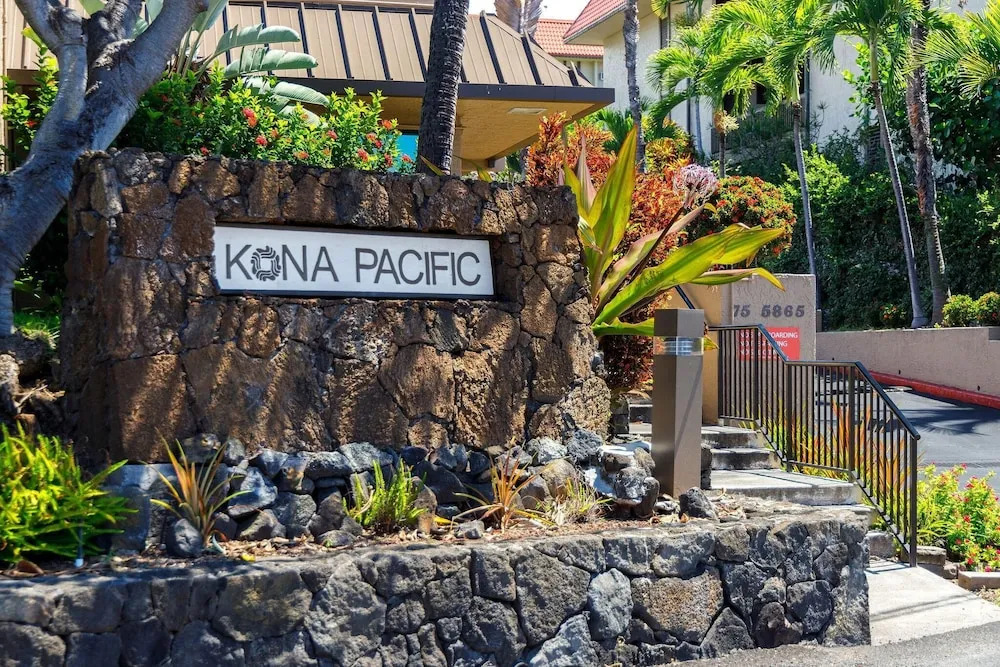 Kona Pacific B409
