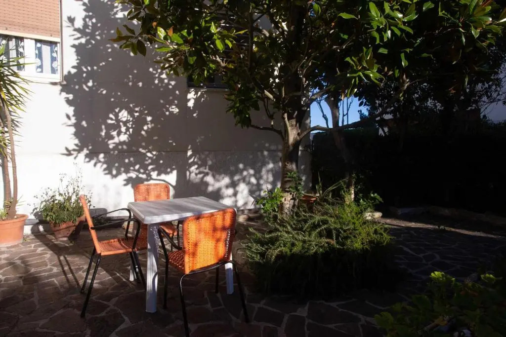 N66 - Numana, Trilocale in Centro Con Giardino