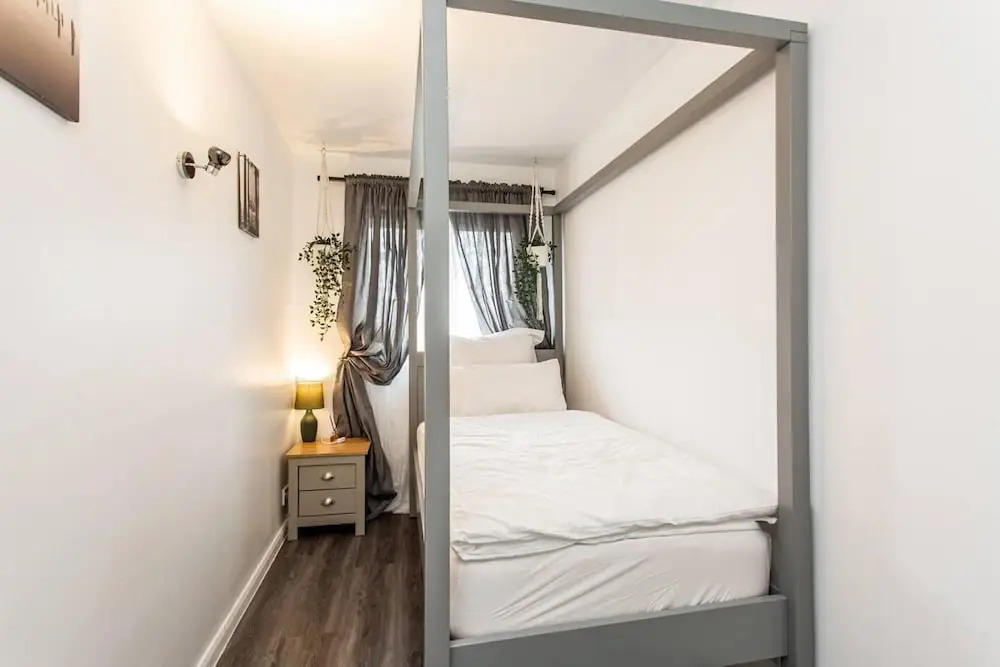 Immaculate 2-bed Apartment in Dagenham