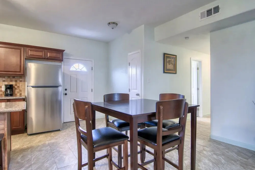 146 Beachview Drive Downstairs BVED146 - 3 Br Home