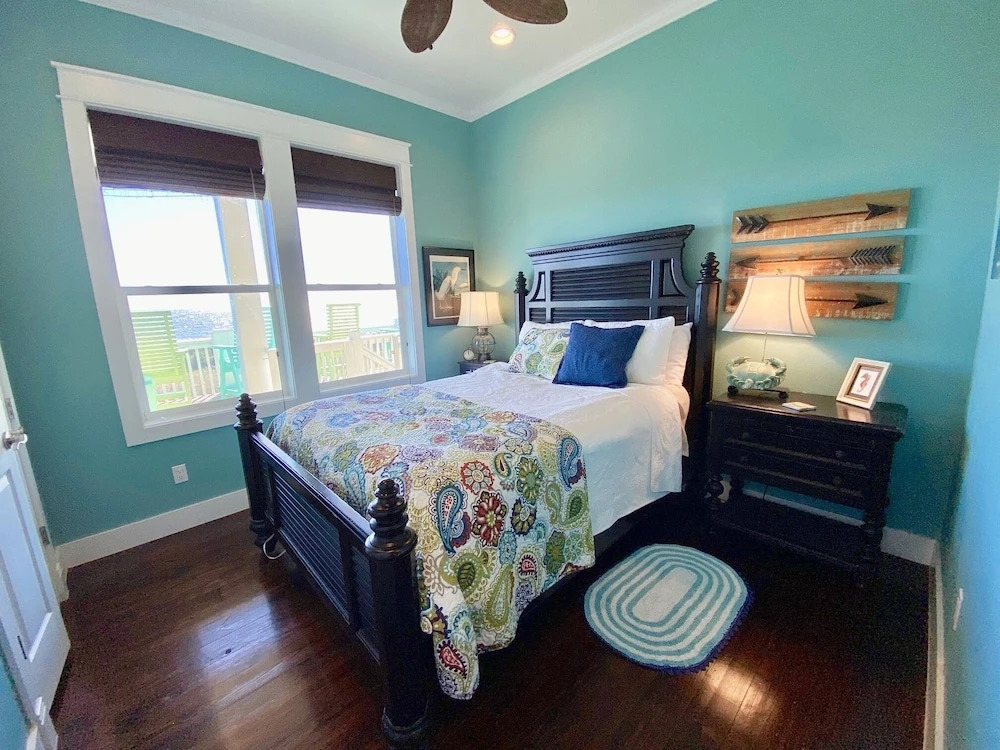 Beachfront Therapy 4 Bedroom Home
