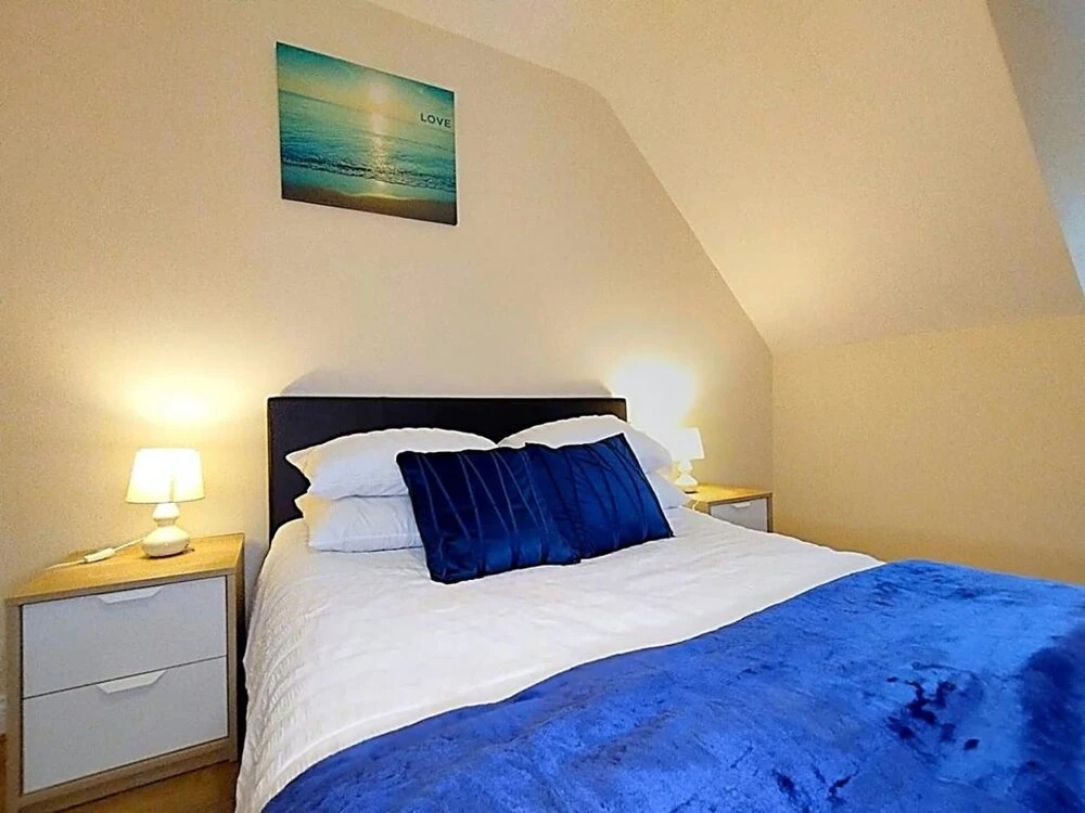 City Centre Home, Free Parking,wifi,netflix,tv