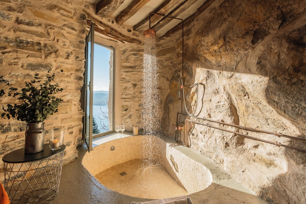Villa Eugenia - Pool e Garden Retreat in Como by Rent All Como