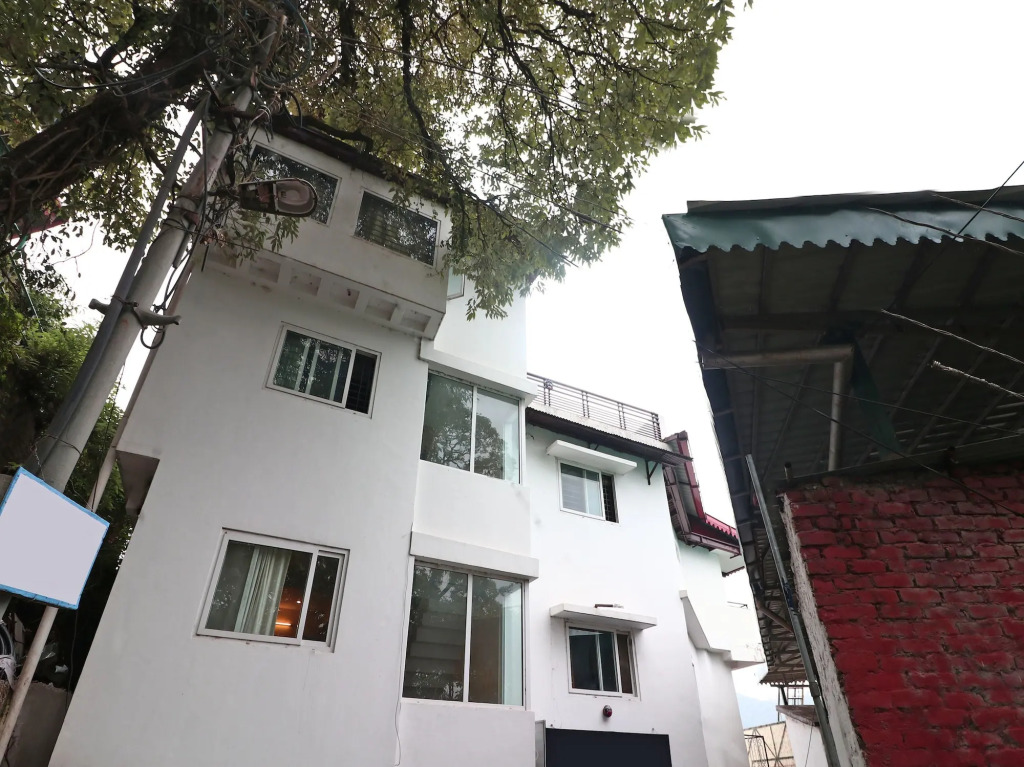 Oyo 15922 Hotel Himalayan Breeze