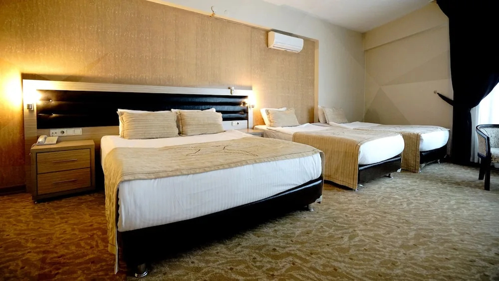 Es Albatros Hotel