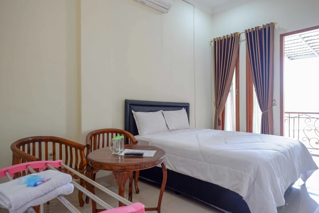 Ratmono House Syariah Yogya RedPartner