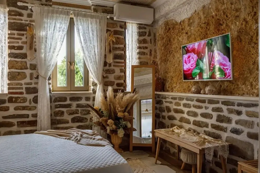 Lithos Messolongi Paradise - A Luxurious Retreat