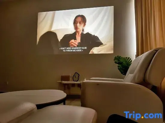 Movie Vibes 2BR4pax Creamy Zen Austin Regency