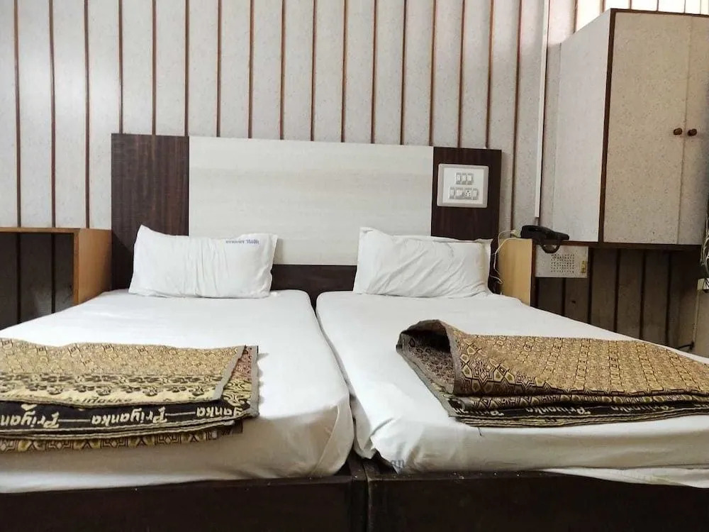 iROOMZ Hotel Abhiman