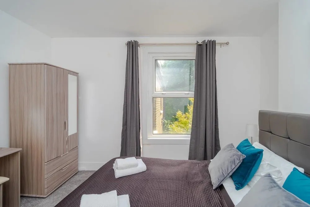Bright 2 Bedroom Flat Easy Access to London Bridge