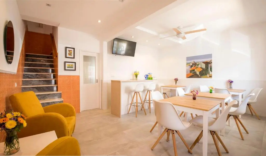 Alto Mar Inn