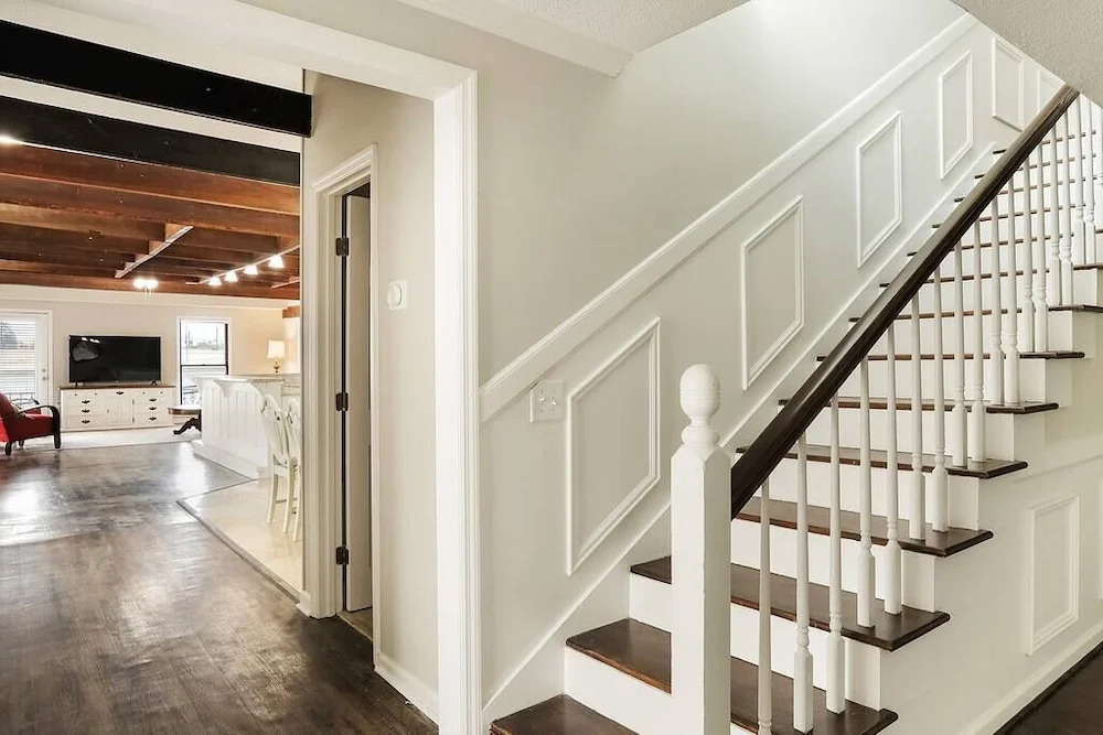 Penthouse Loft- Balcony Over Downtown Statesboro
