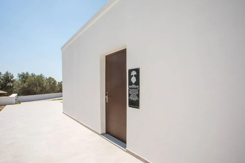 Terra Pietra Luxury Villas & Suites