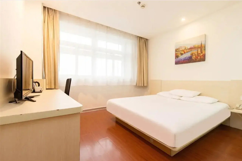 Hanting Hotel Kunming North Railway Station Metro Station