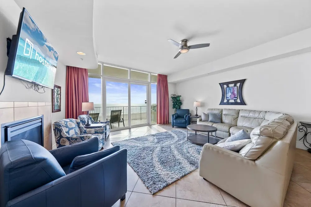 Turquoise Place 408C