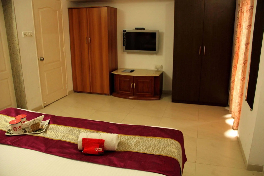 OYO Apartments Kalyani Nagar Gold Adlabs