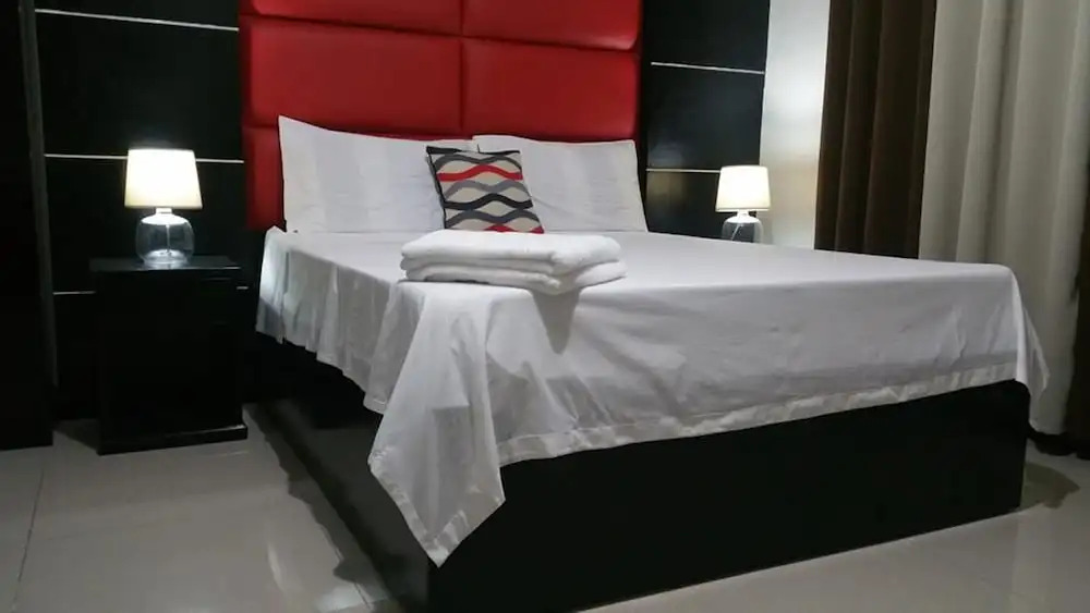 Luxury Suites E
