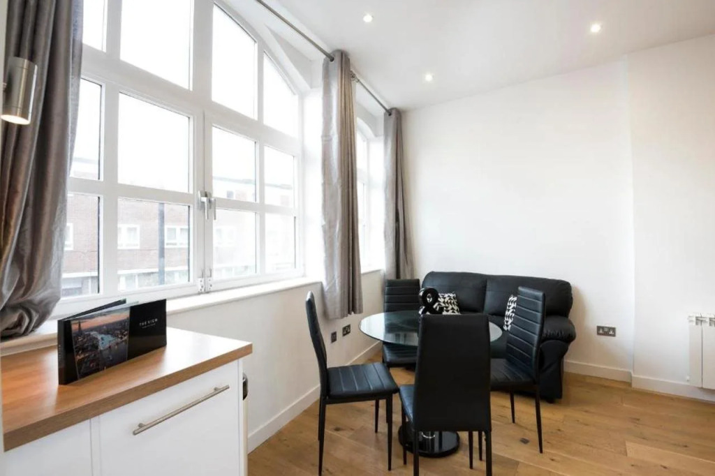 Barbican by Excel Apartments