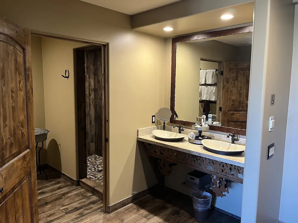 Prickly Pear Inn