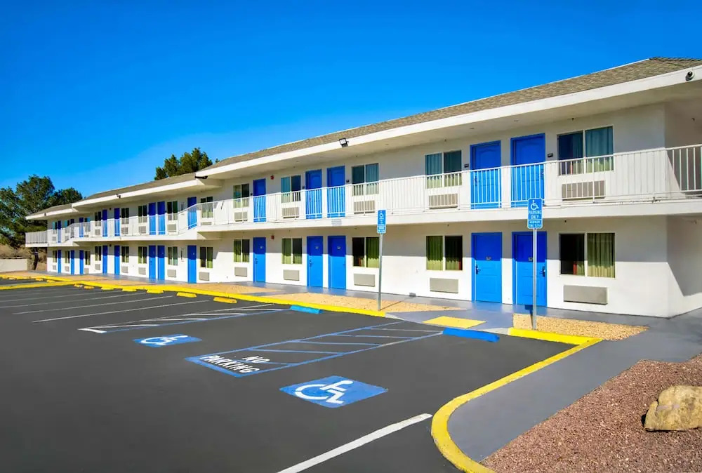 Studio 6 Victorville - Apple Valley