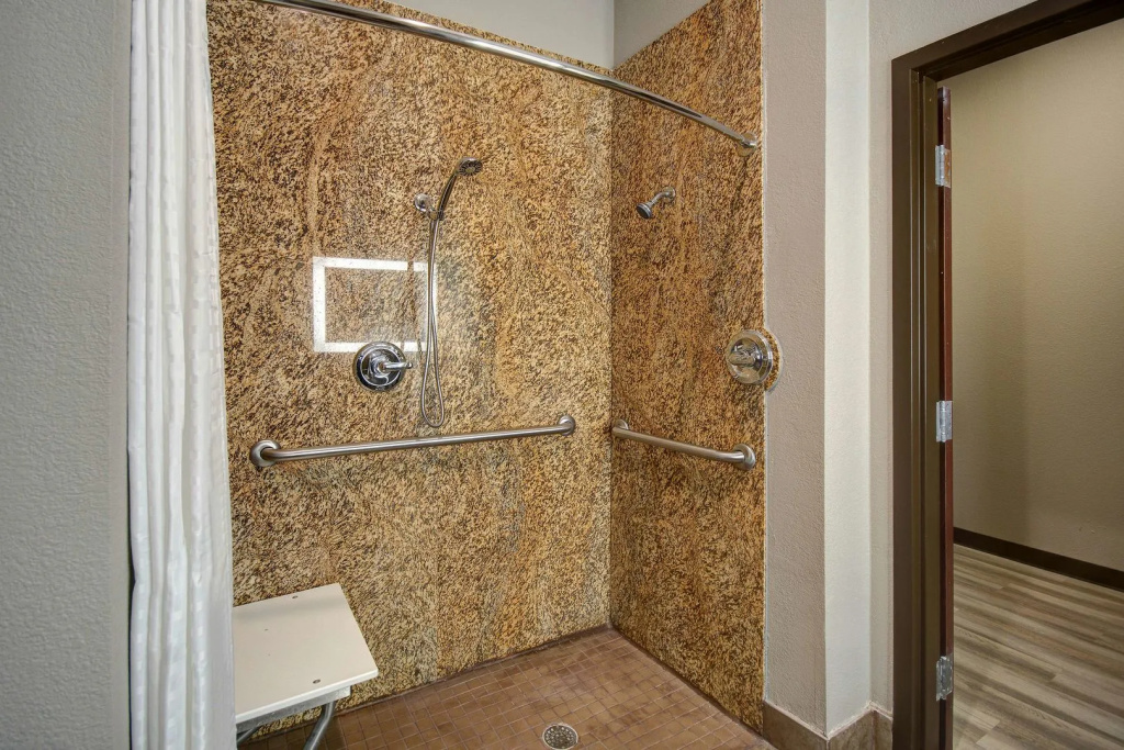 Motel 6 Fort Worth, TX – I-35 & I-20
