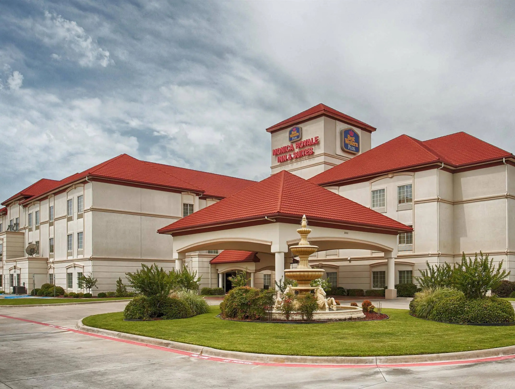 Best Western Plus Monica Royale Inn & Suites