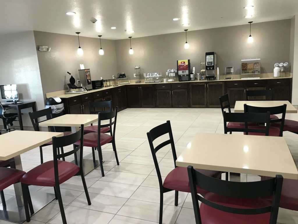 Red Roof Inn PLUS+ Fort Worth - Burleson