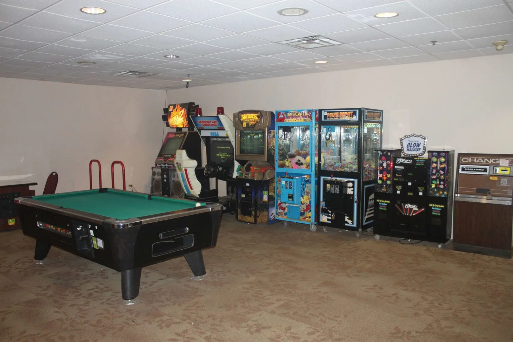 Illinois Beach Hotel