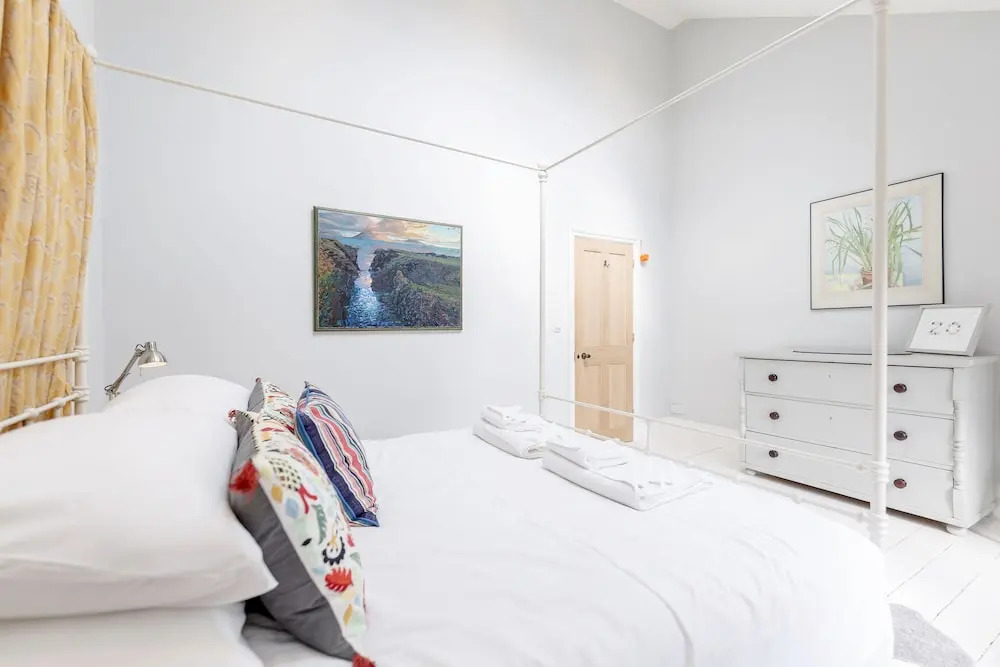 Vauxhall Oasis - 3 Bed House by BaseToGo