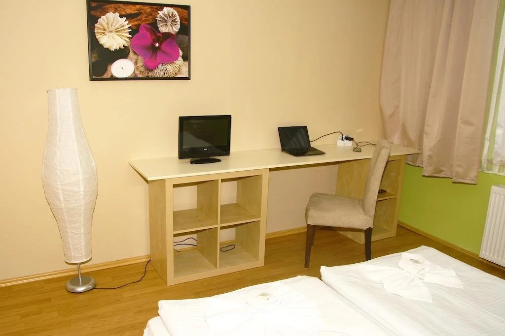 Hotel Bor