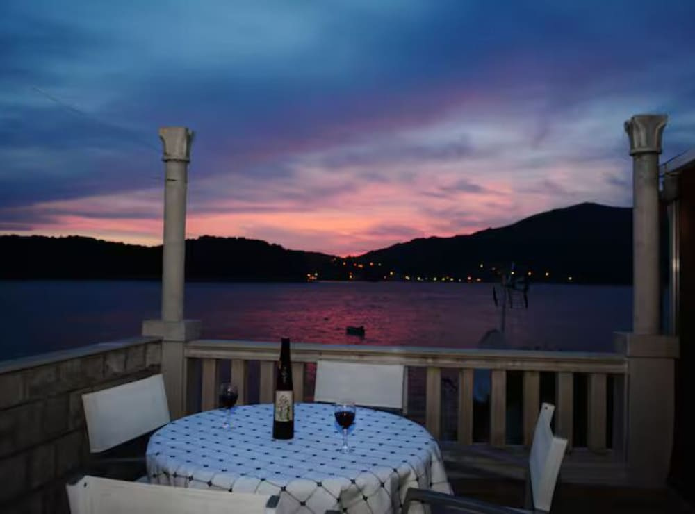 Beach House Legosi