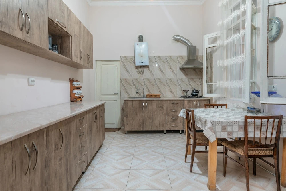 Annas Guest House