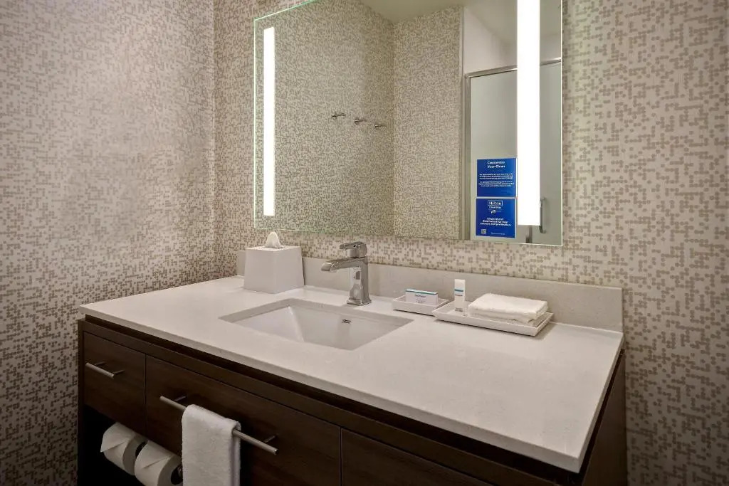 Hampton Inn & Suites Las Vegas Convention Center - No Resort Fee