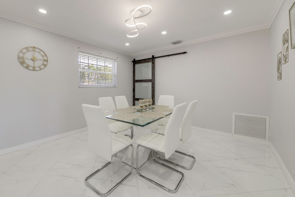Grill & Games! Family Home, 3 Mi to Pompano Beach