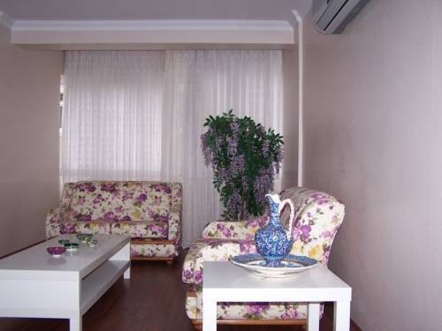Airport House