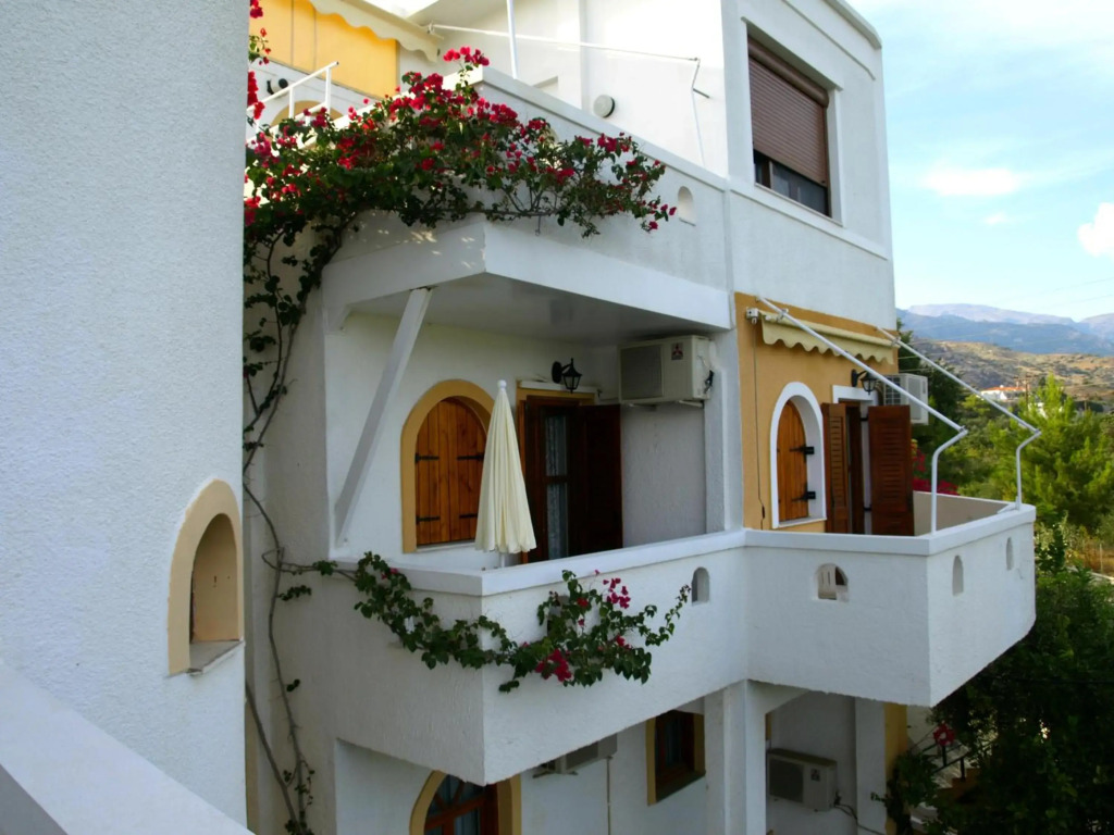 Kastro Studios Apartments