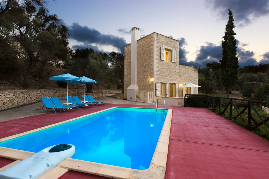 Maroulas Villa Estate
