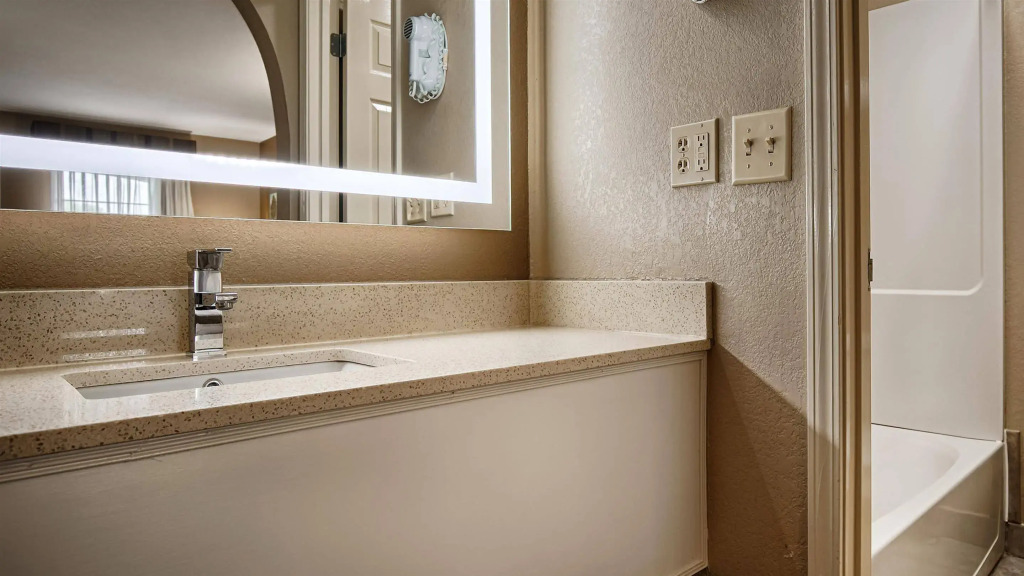 Best Western Catalina Inn
