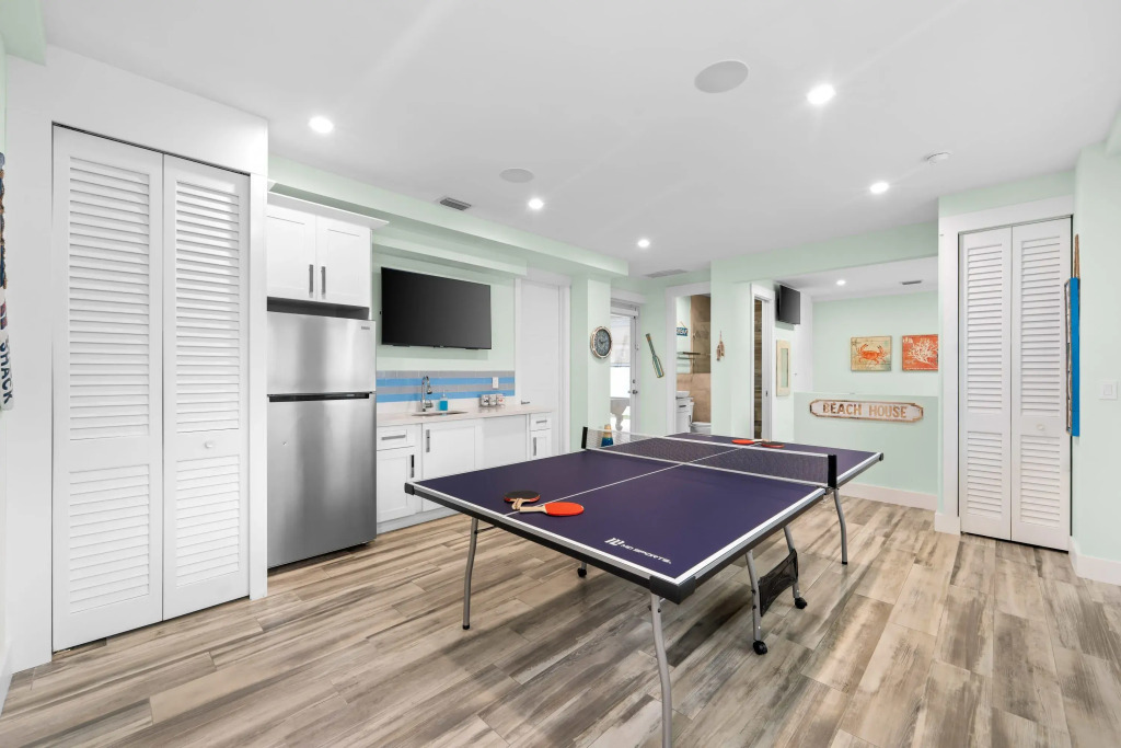 Luxury Waterfront Oasis w Heated Pool and 50 Dock