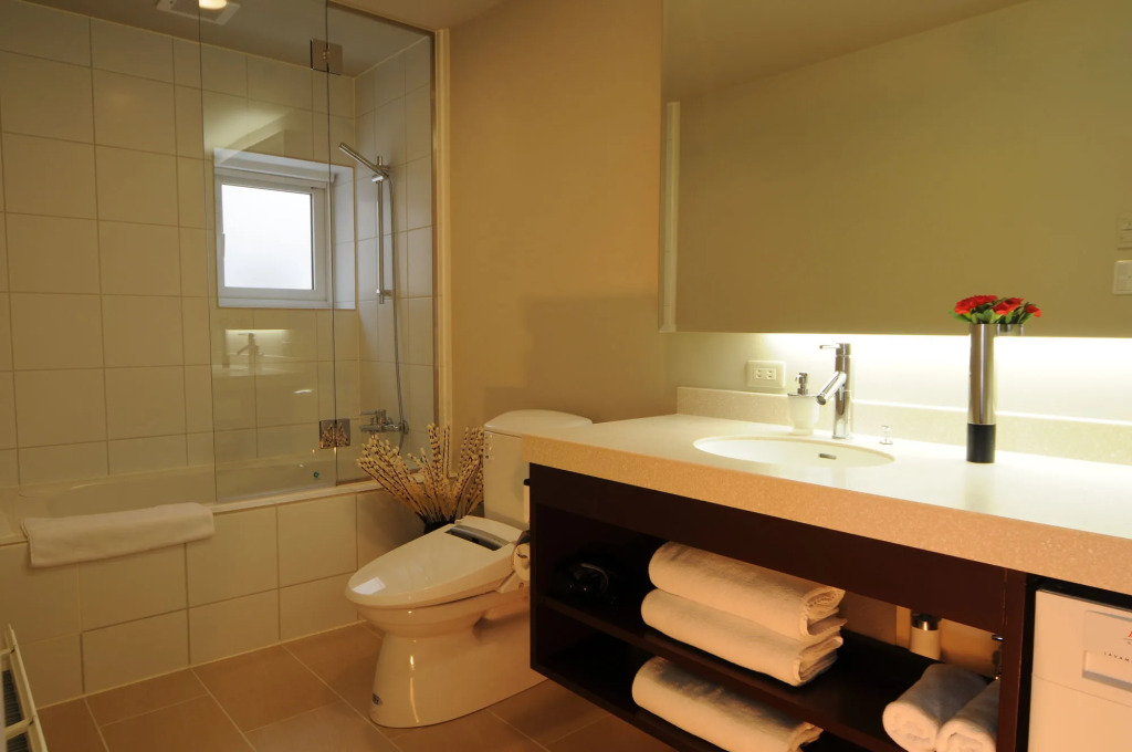 Fresh Powder Accommodation